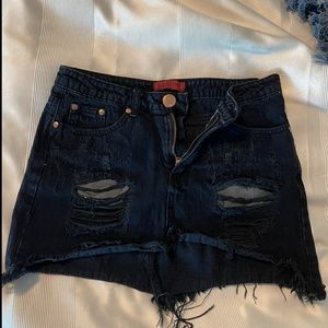Black denim skirt e
